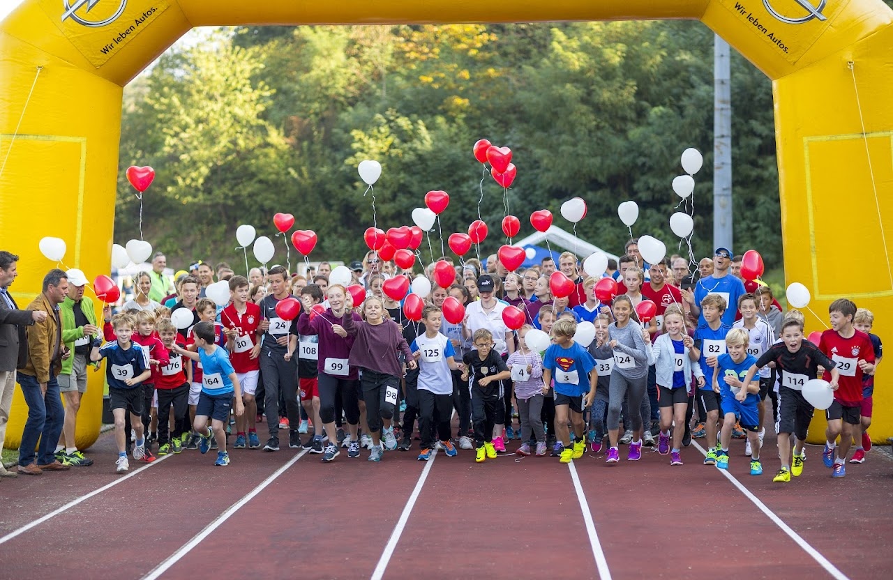 Bild vom 9. Benefizlauf im Jahr 2016. Dies ist das 122. Bild.